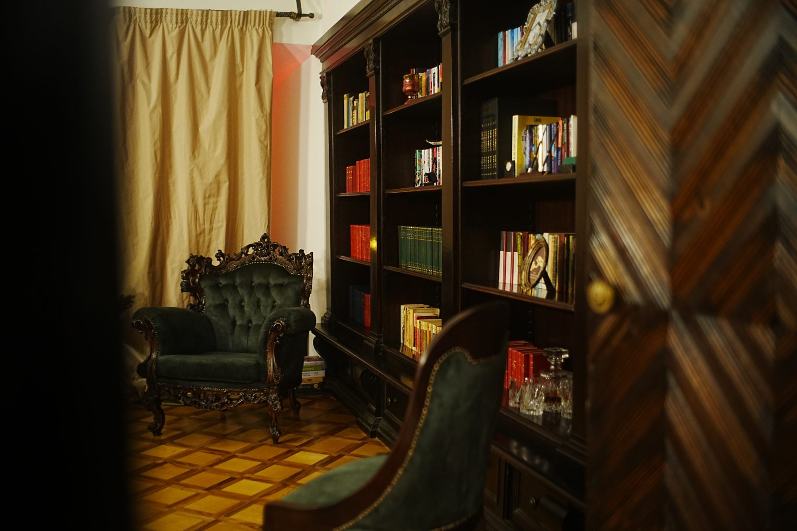 Casa Tătărescu: O cronică a puterii și memoriei în vila interbelică din București 1 Casa Tătărescu: O cronică a puterii și memoriei în vila interbelică din București